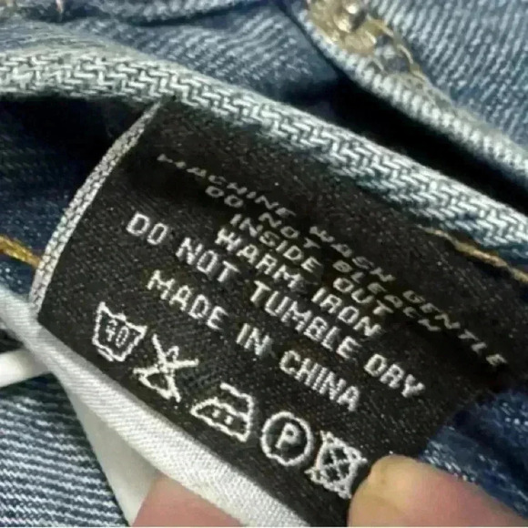 Pretty Little Thing Jeans - Picture 5 of 8